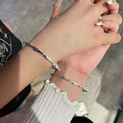 莫比乌斯手环ins高颜值学生女简约冷淡风高级闺蜜情侣爱心手镯潮