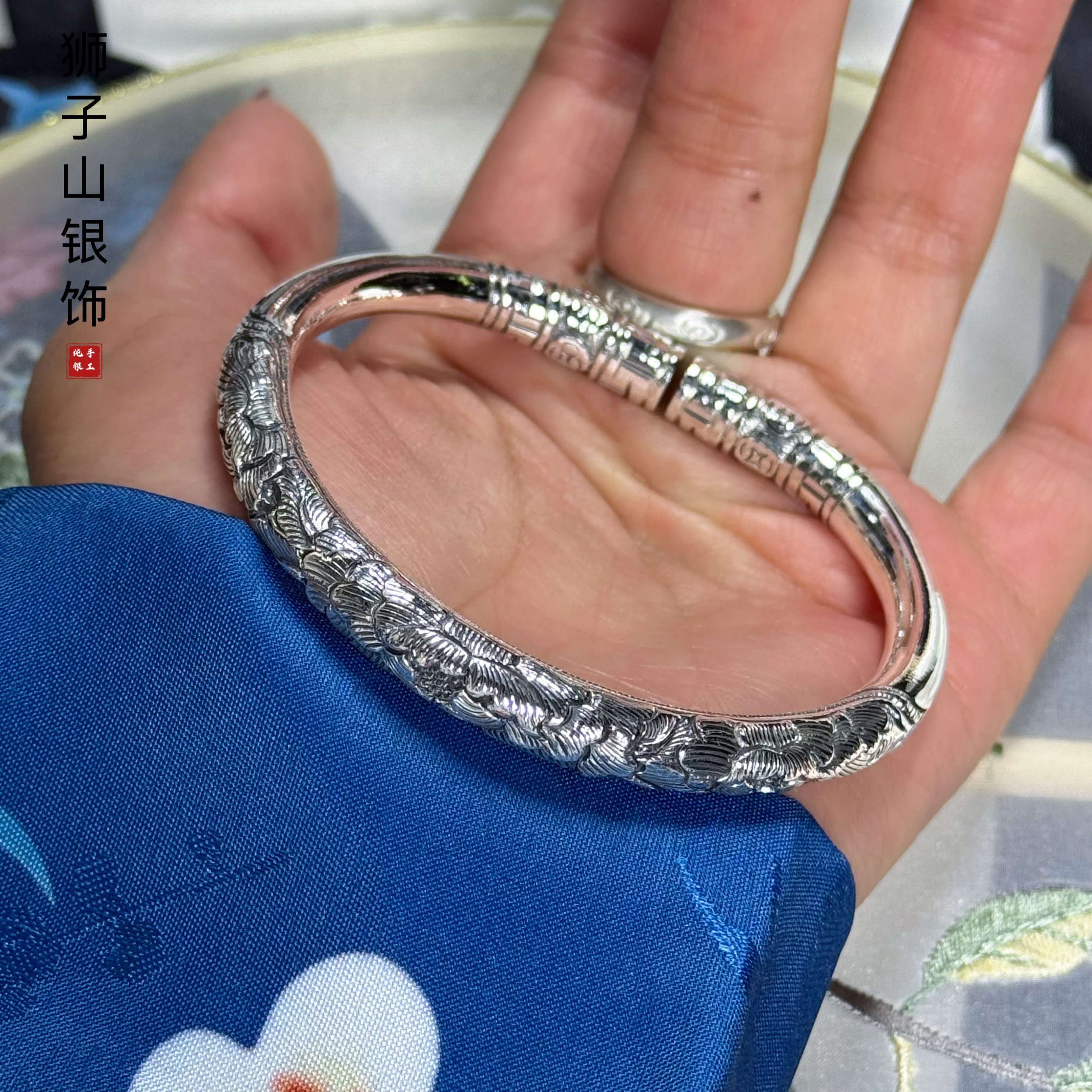 马蹄牡丹足银999纯银手镯手工錾刻实心开口做旧亮面重工刻字礼物