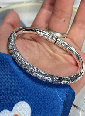 马蹄牡丹手工錾刻实心足银手镯