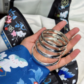 泥鳅背光面素圈闭口足银999纯手工一体式 开口定制刻字贵妃镯柔光