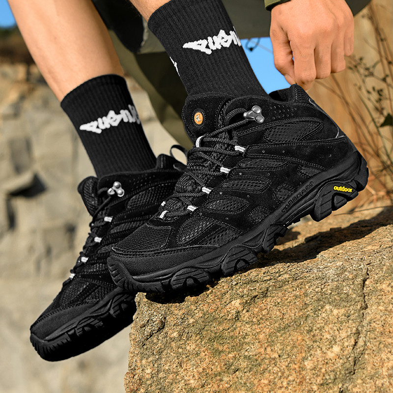 高帮户外登山鞋男款防滑耐磨徒步鞋女款轻便抓地防沙情侣款爬山鞋