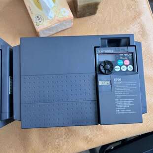 5.5K {议价}九新三菱变频器 E740 380V CHT