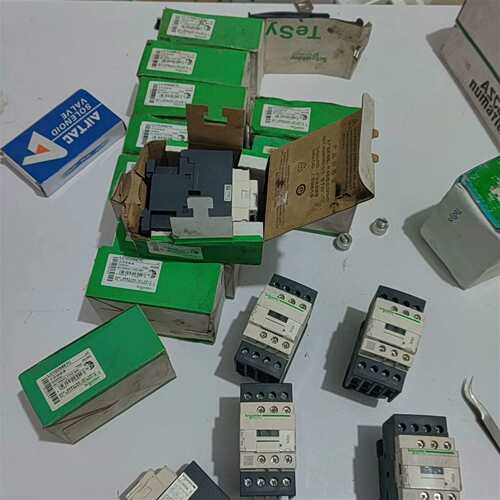 {议价}施耐德接触器LC1D258E7C线圈48V全新未使用