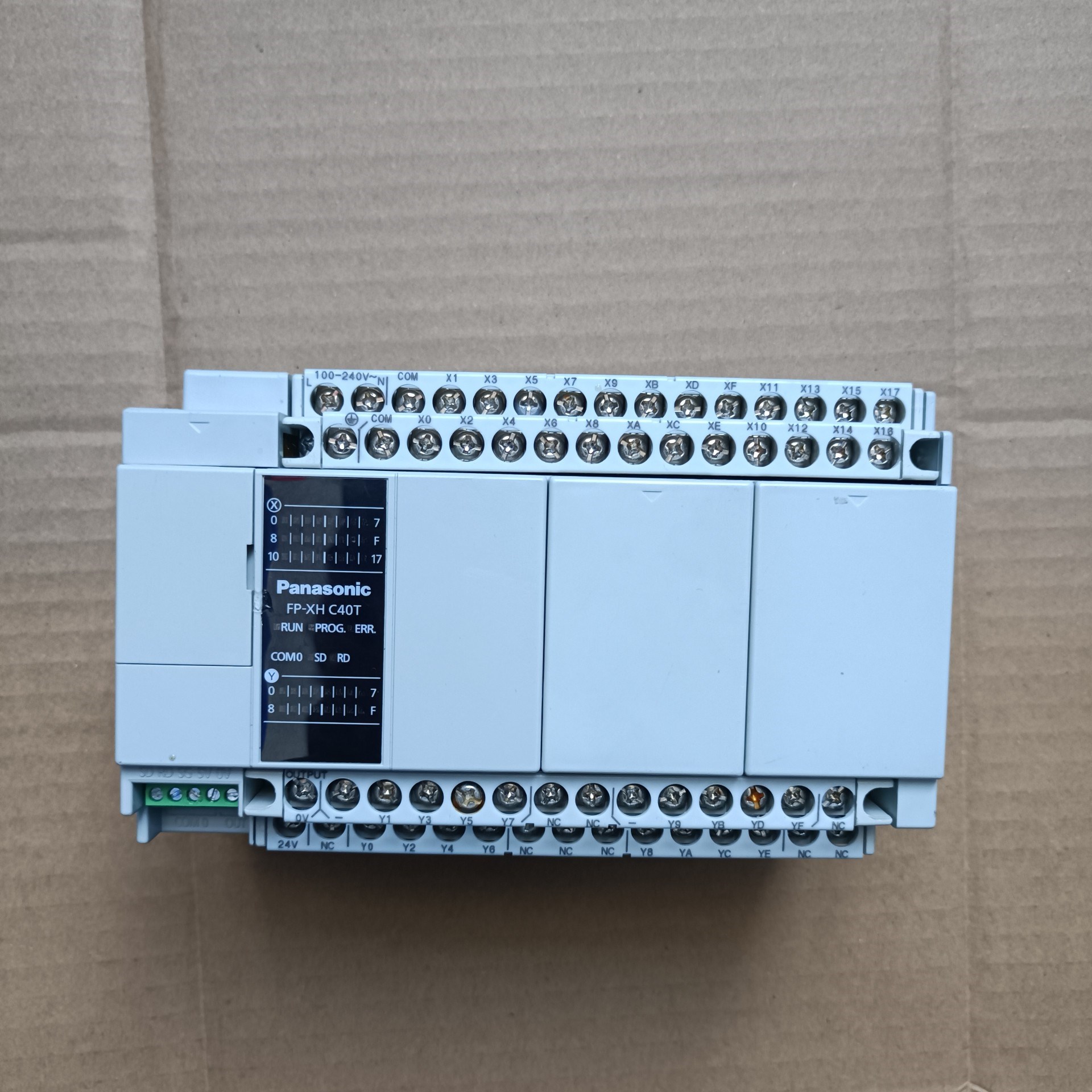 议价松下PLC，型号FP-XH