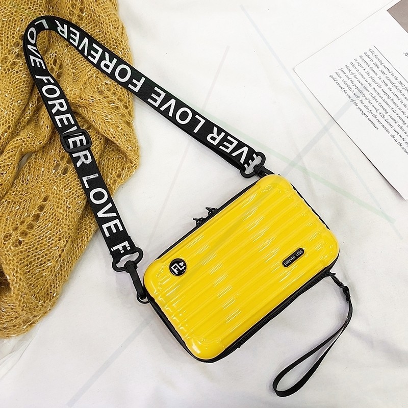 女包斜挎小包夏天流行韩版小仙女中学生零钱包时尚拉箱旅行包包