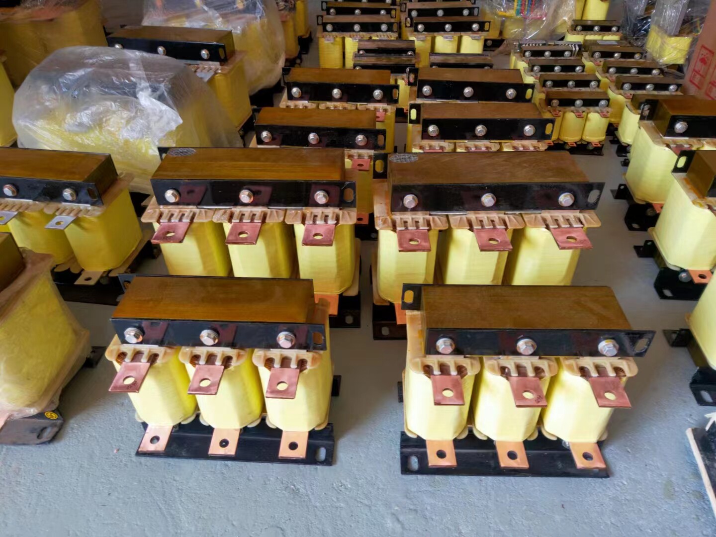 悦华无功补偿三相串联电抗器滤波智能电容7%治理谐波包邮