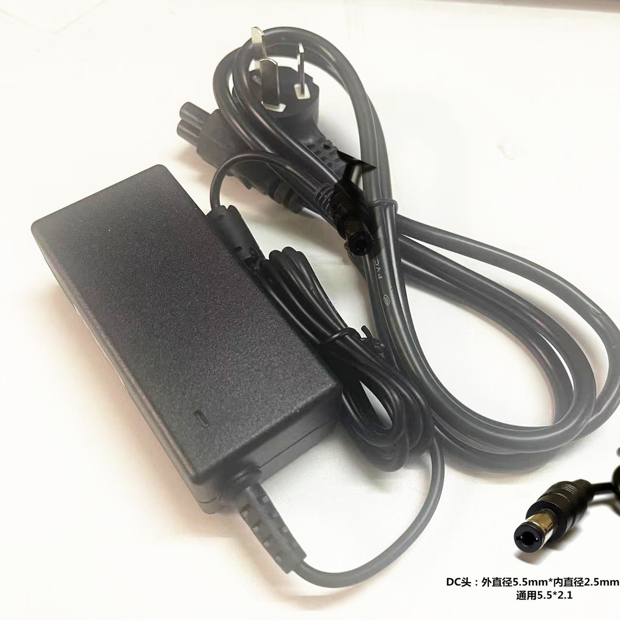 坚果投影仪19.5V3A电源配