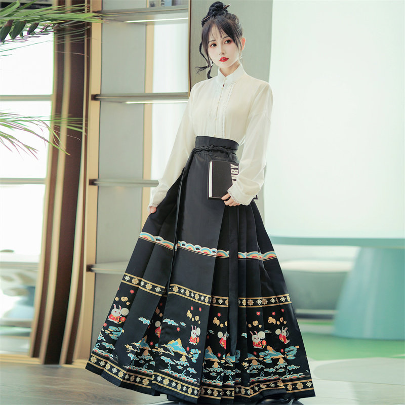 四月天原创汉服女[祈月兔]明制立领衫马面裙新款秋冬季汉元素套装