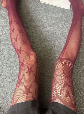 千禧辣妹风红色丝袜女薄款蕾丝连裤袜复古星星ab款不对称渔网袜子