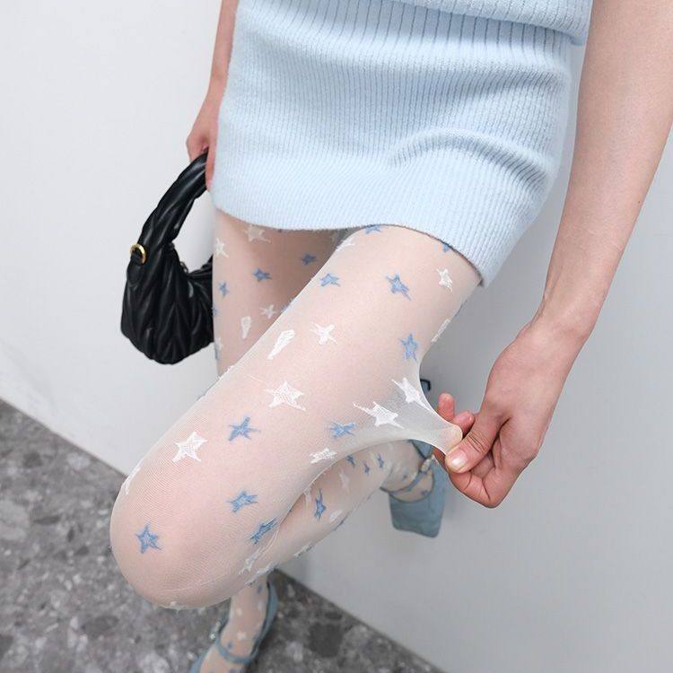 甜美个性俏皮感星星奶白打底袜