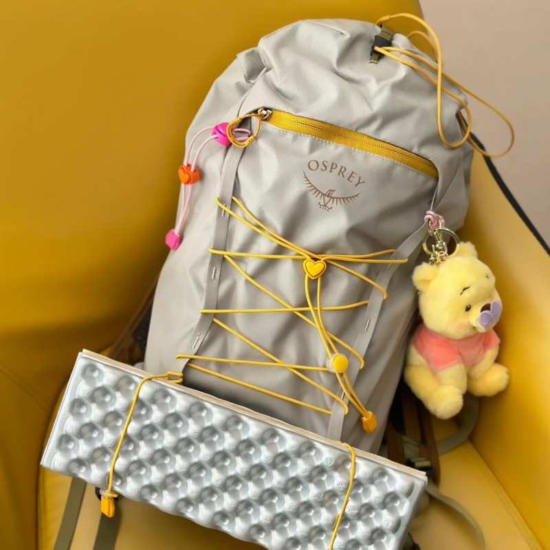 小鹰双肩包15升户外城市通勤背包