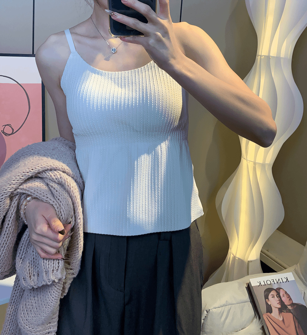 四季显瘦打底吊带背心内搭外穿美背内衣一体垫白色长款百搭