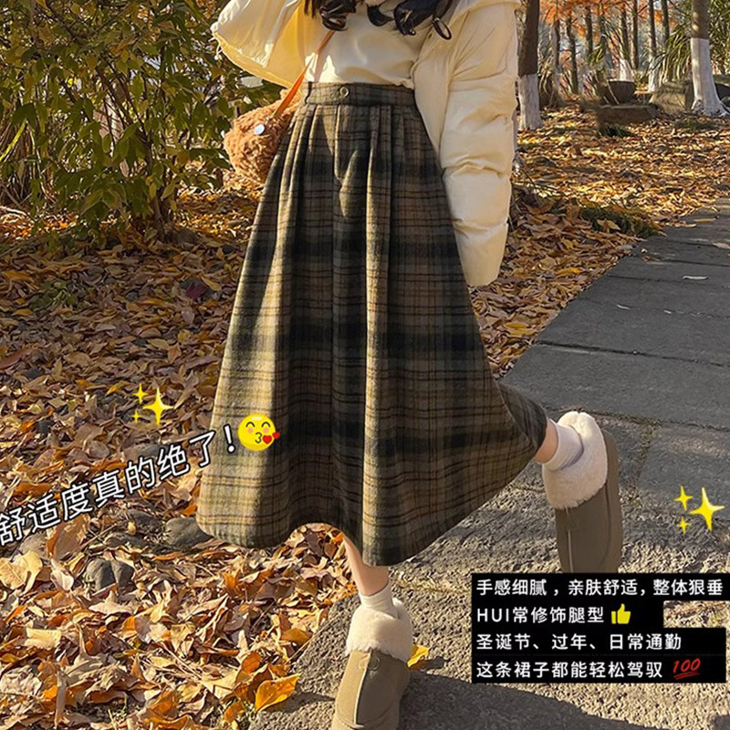 毛呢格子半身裙女秋冬2025新款中长款加绒a字伞裙遮胯百褶长裙子