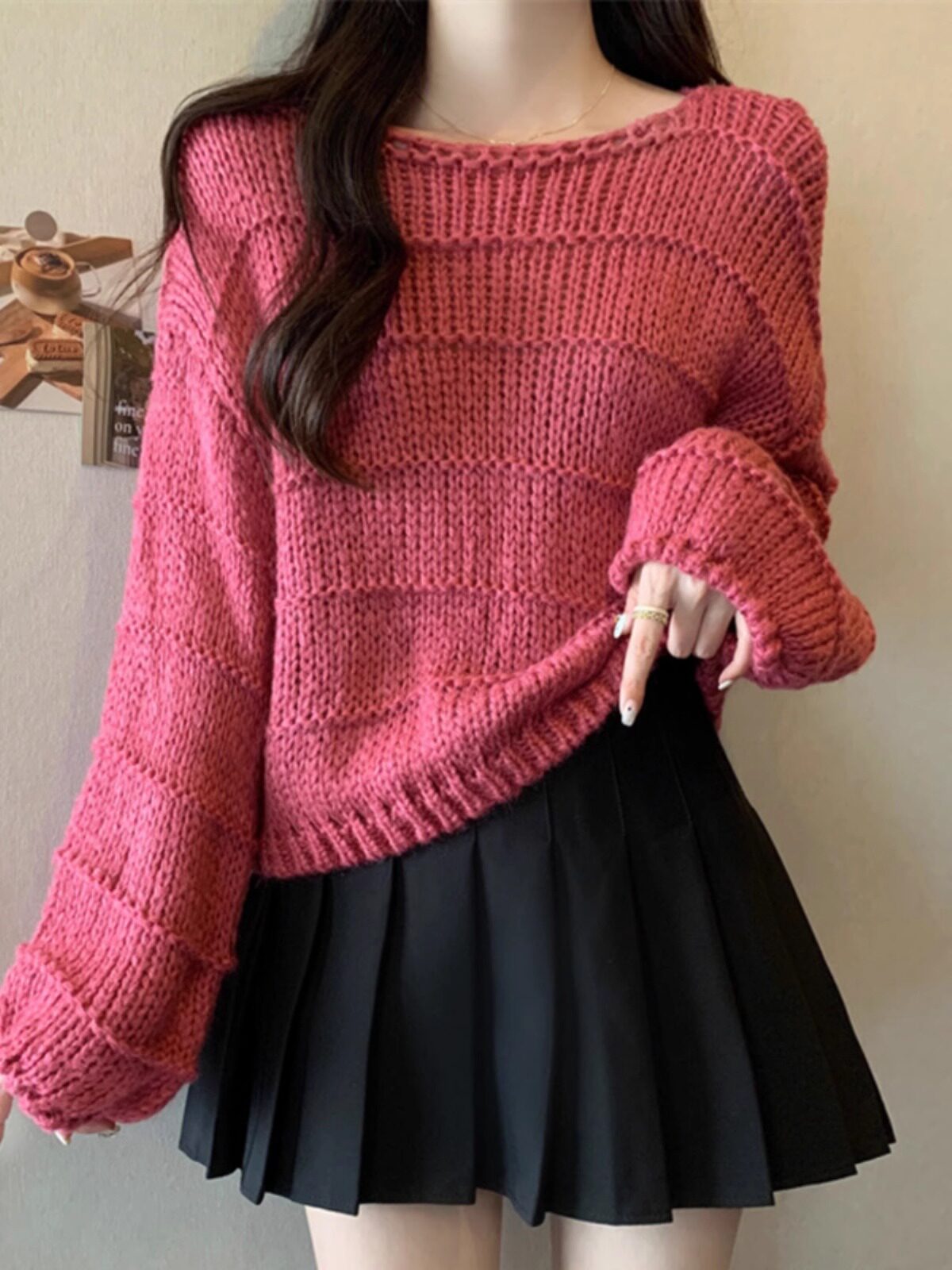 玫红色毛衣女秋冬2026新款大码显瘦外穿高腰短款灯笼袖针织衫上衣