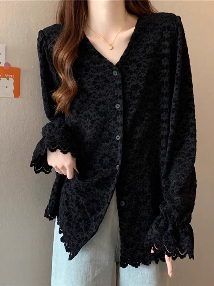 V领黑色蕾丝衬衫女春秋季2026新款大码高级感打底衫显瘦别致上衣