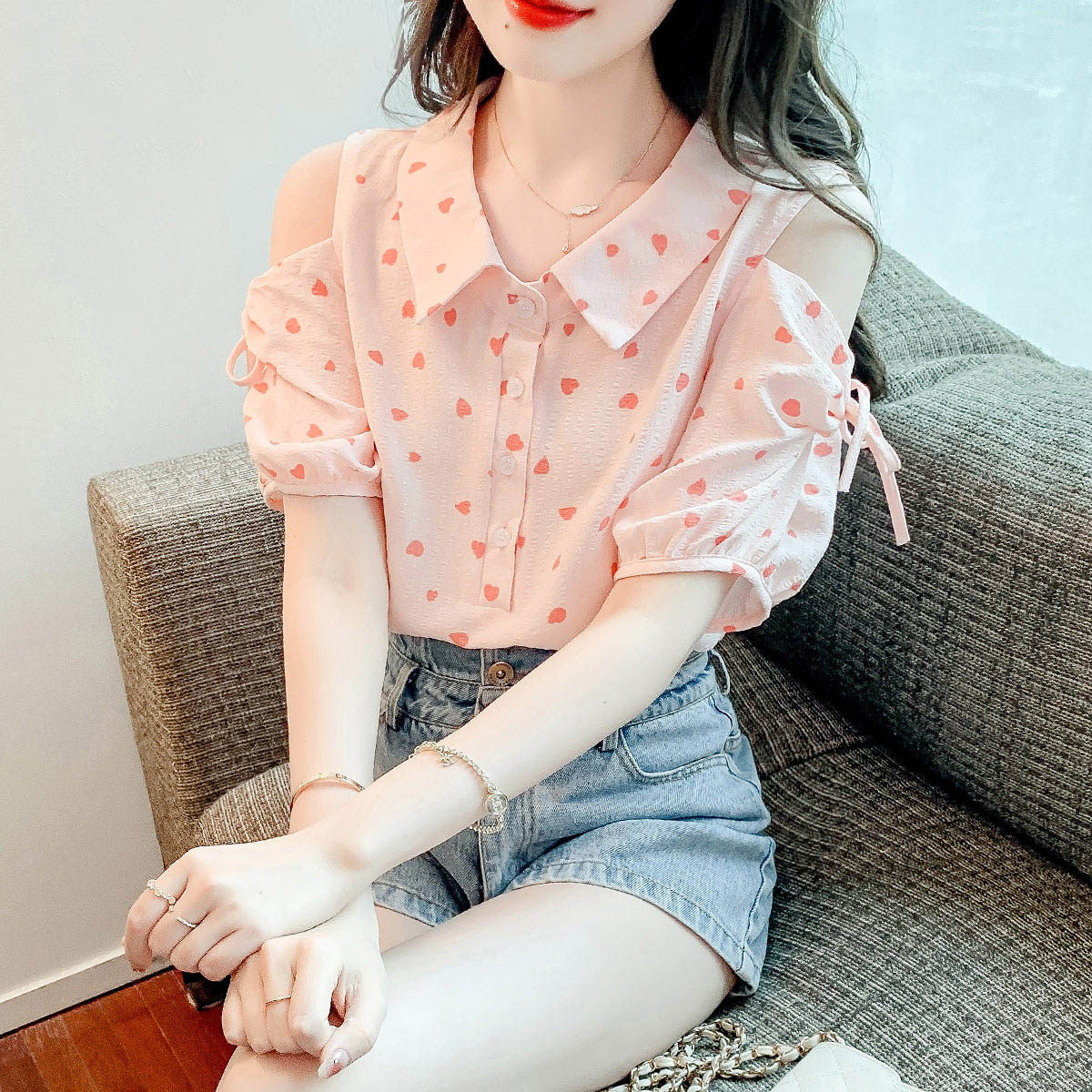 碎花雪纺衬衫女夏短袖T恤女2025新款设计感小众小心机露肩上衣女