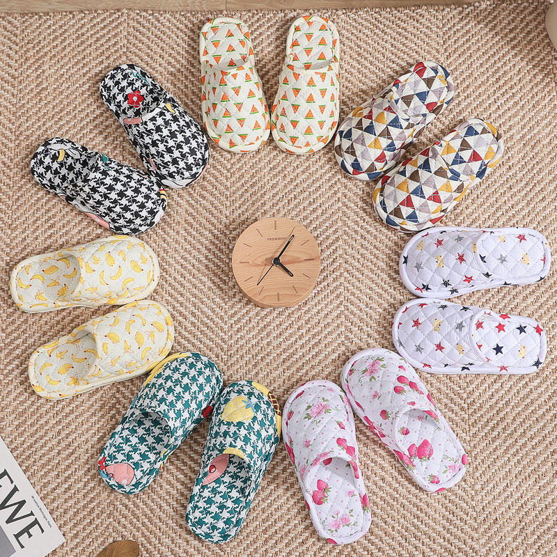 秋冬四季室内家用儿童卡通防滑颗粒布艺布底拖鞋静音木地板可机洗