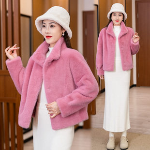 粉色皮毛一体外套女秋冬短款翻领仿毛皮草环保大衣上档次保暖上衣