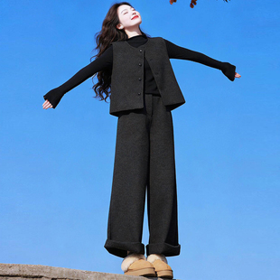 时尚套装女秋季新款洋气韩版显瘦减龄T恤打底衫+马甲阔腿裤三件套