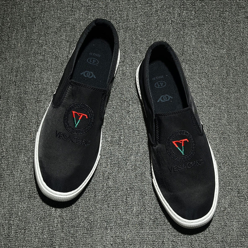 刺绣布鞋男2026春季新款帆布鞋一脚蹬懒人男鞋雨伞布防水休闲板鞋,流行男鞋,帆布鞋,淘宝优惠券,粉丝福利购,淘宝优惠卷