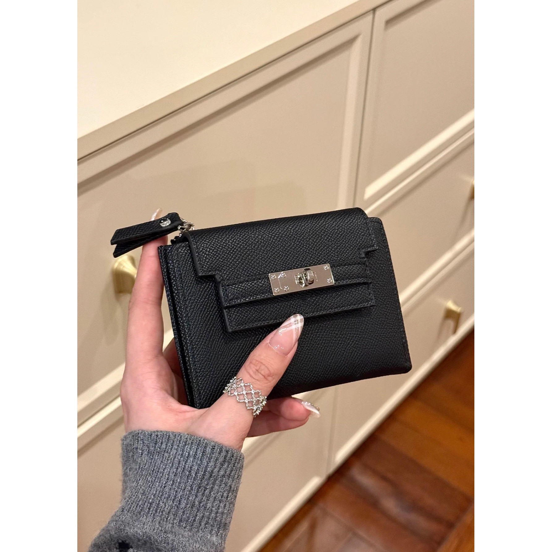 小红书同款钱包卡包一体女士新款小巧零钱包多卡位高级感两折钱包