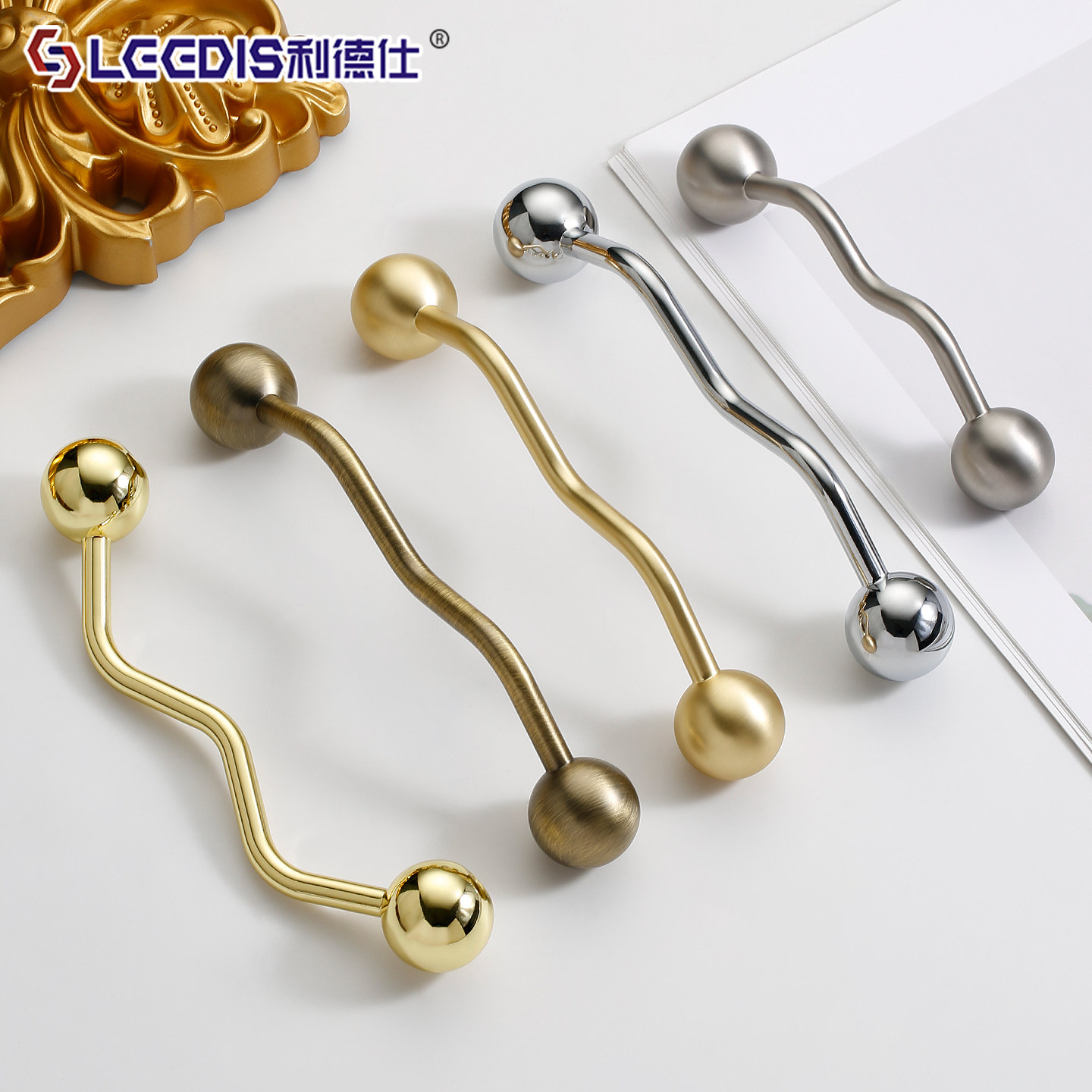 法式极简轻奢亮银色橱柜门拉手图片