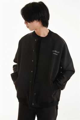 一体剪裁太空棉棒球服外套