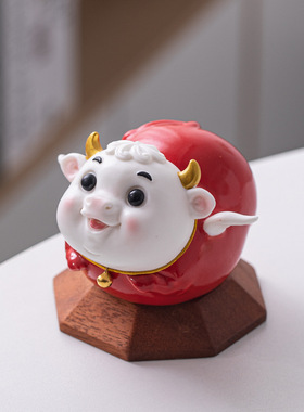 创意可爱陶瓷飞天牛摆件招财家居桌面装饰车载吉祥物生肖牛工艺品