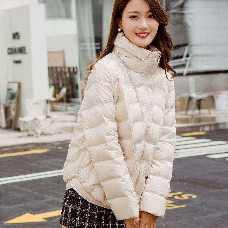 2023女款羽绒服米色时尚黄色薄款潮流立领黑色工装风90白鸭绒外套