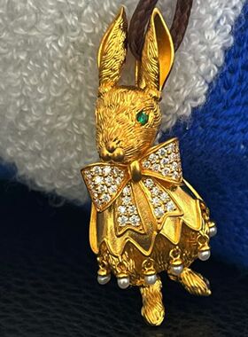 2025新款爆款小众设计感高级轻奢气质百搭时尚个性滴油小兔子吊坠