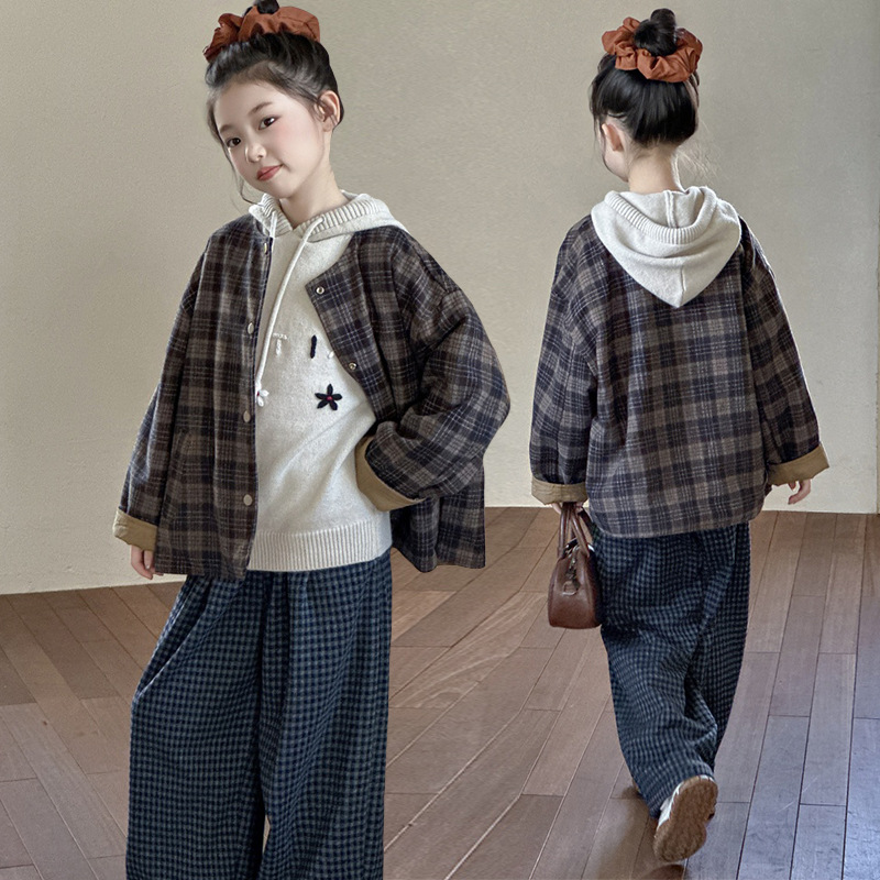 女童秋装套装2025秋新款休闲双面穿格子外套连帽灰色针织衫格子裤