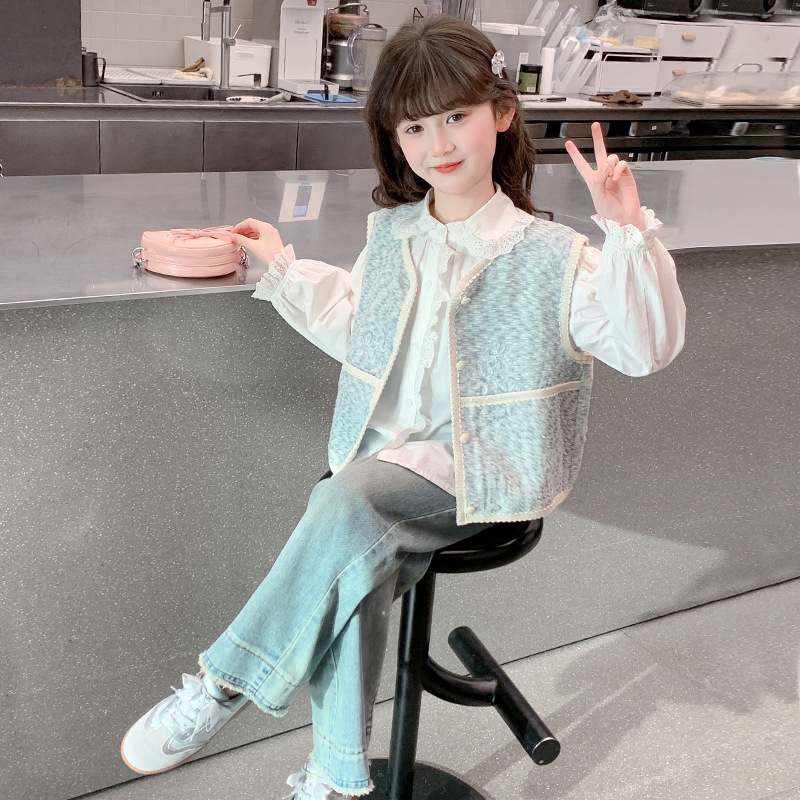 女童秋季套装2025新款儿童小香风温柔三件套开衫马甲+衬衫+牛仔裤
