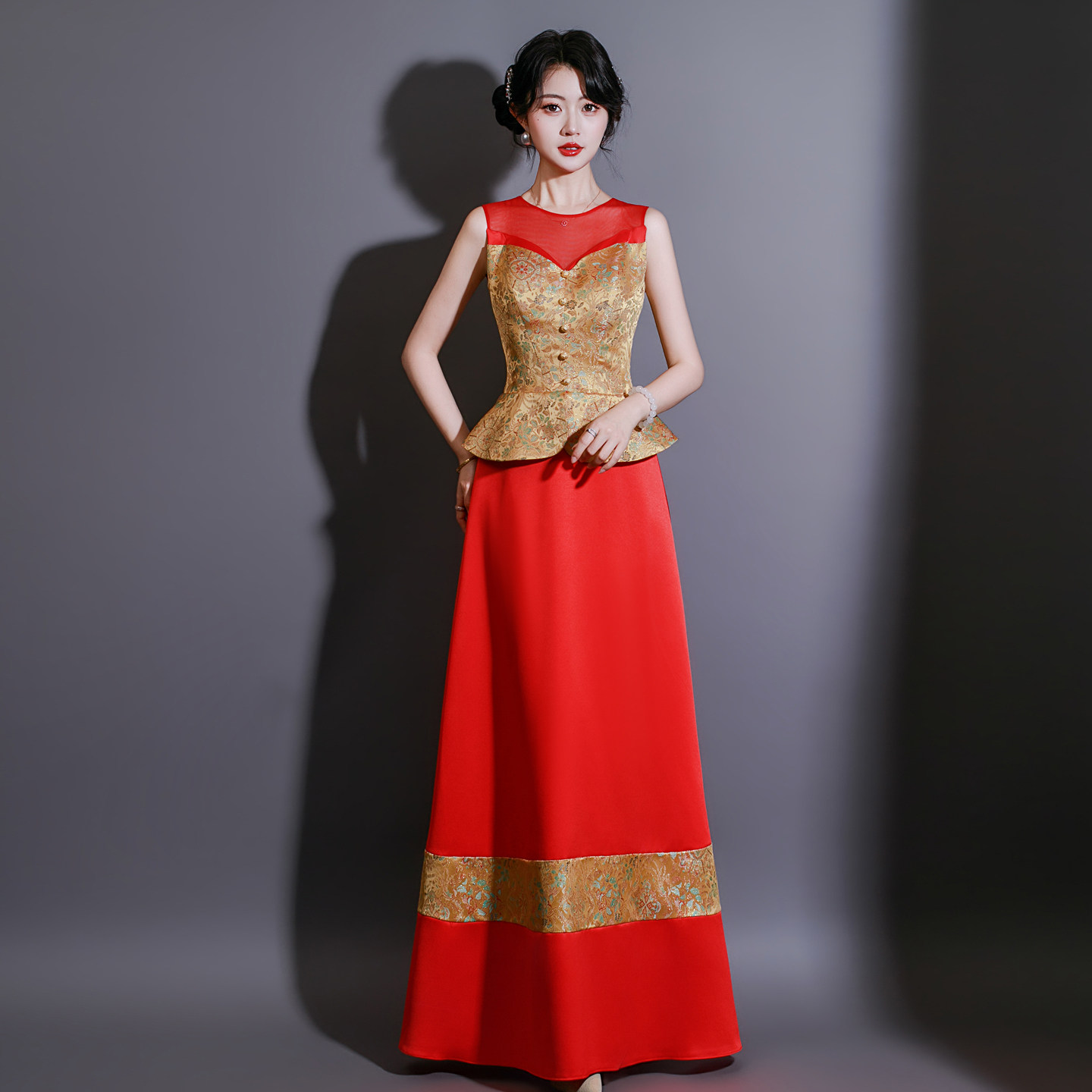 中国风红色无袖长裙表演礼服