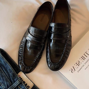 2026春爆款复古时尚手工褶皱乐福鞋英伦风小皮鞋女鳗鱼皮平底单鞋