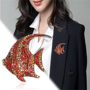 ins风复古彩色小鱼胸针精致水钻胸花男女西装礼服百搭高级感配饰