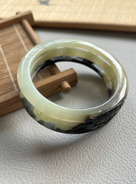 【城中好物华】和田玉俄料镂空黑皮糖情人5201314镂空手镯附证书