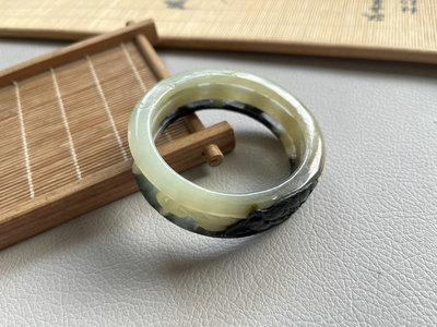 【城中好物华】和田玉俄料镂空黑皮糖情人5201314镂空手镯附证书