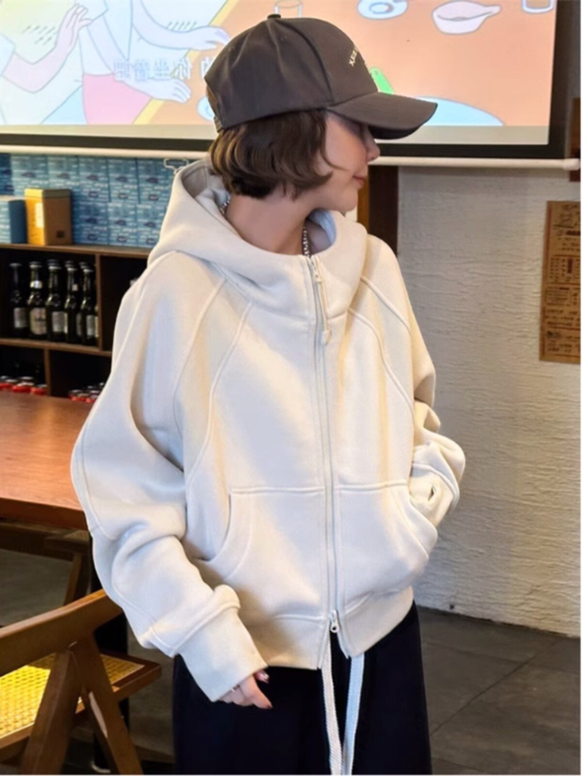 白色廓形连帽拉炼卫衣女秋冬宽松加厚开衫拉炼款上衣慵懒风短外套