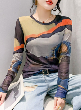 洋气长袖T恤女2026秋装新款欧货时尚扎染网纱上衣修身显瘦打底衫