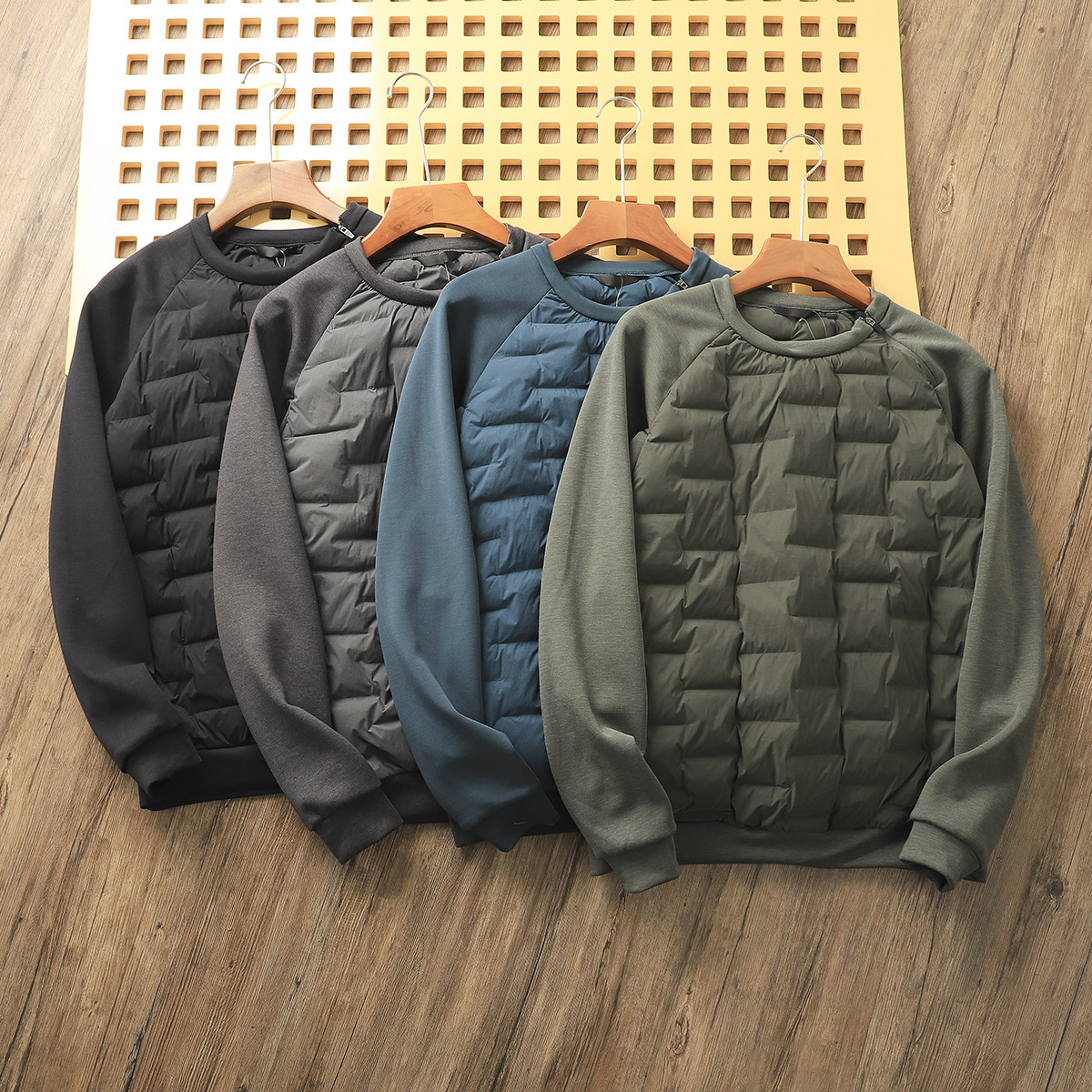 加厚轻盈简约套头卫衣