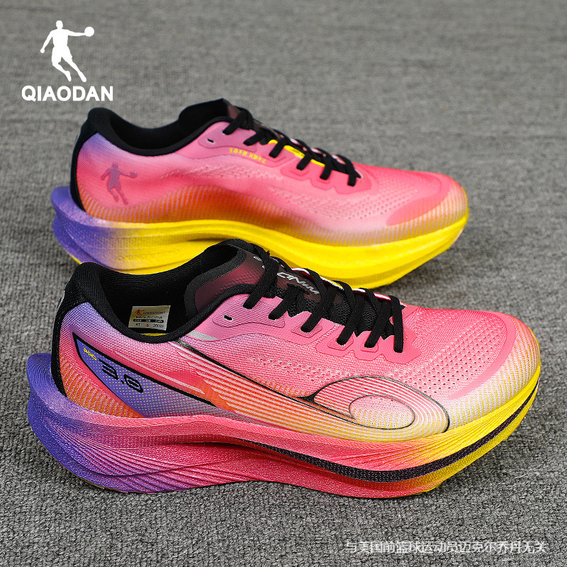 乔丹强风3PRO跑步鞋男款专业竞速训练体测跑鞋透气减震半掌碳板鞋