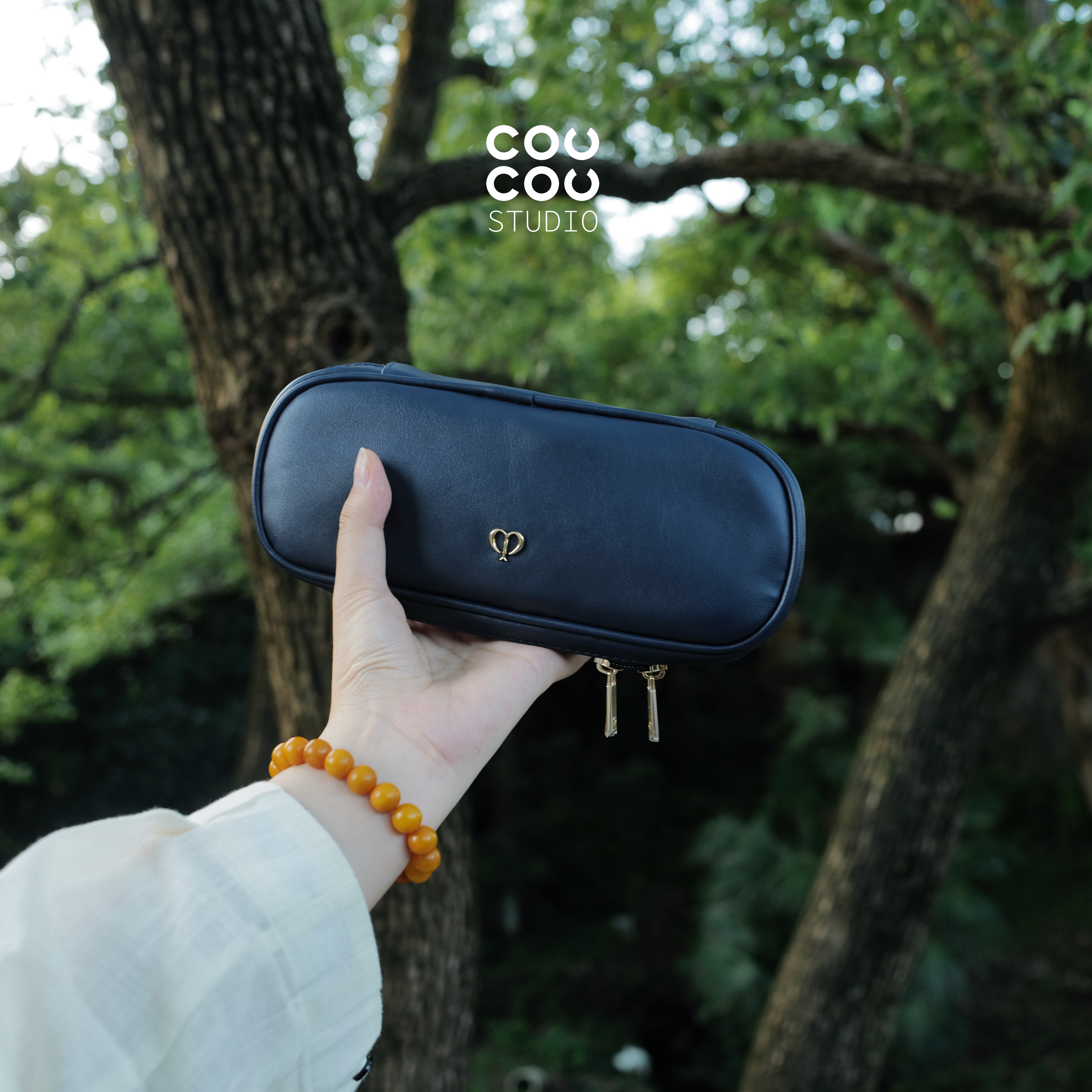 新款 质感很赞 cpb肌肤之钥大容量翻盖彩妆刷包收纳包眼影刷包