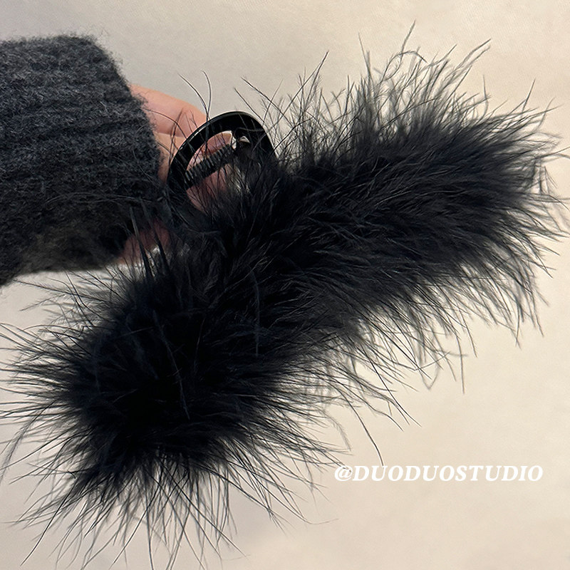 鸵鸟毛毛羽毛抓夹女2025新款高级感黑色发量多气质后脑勺发夹夹子,饰品/流行首饰/时尚饰品新,发饰,淘宝优惠券,粉丝福利购,淘宝优惠卷