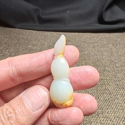 新疆山流水莲藕连年有余吊坠细腻