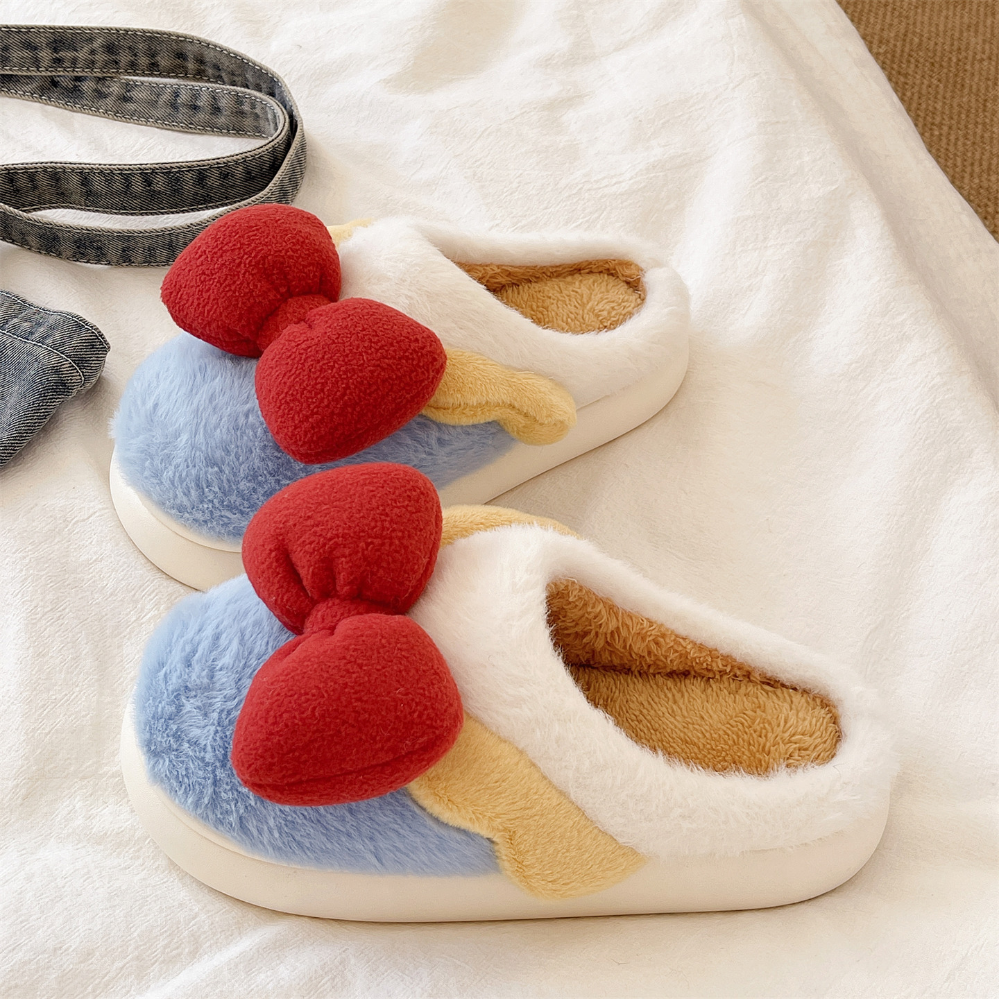 可爱蝴蝶结拼色保暖毛毛拖鞋