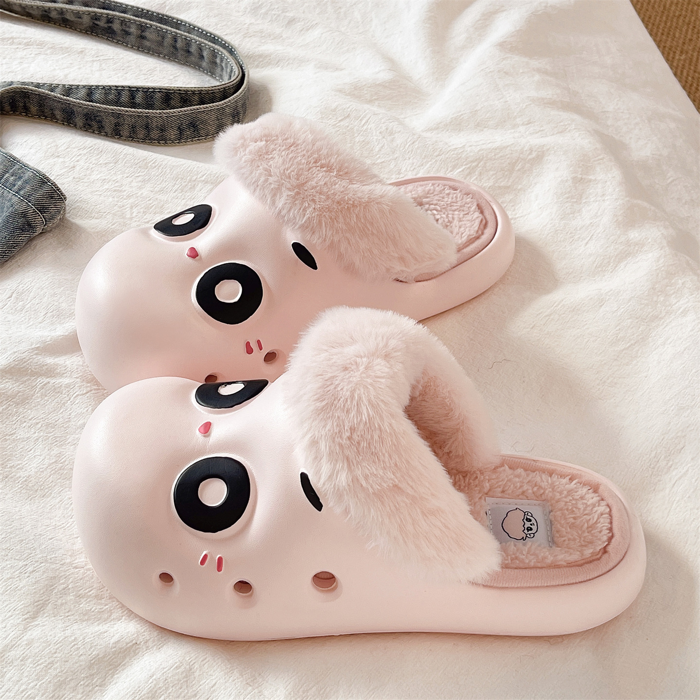 可爱萌趣大眼睛防水棉拖鞋