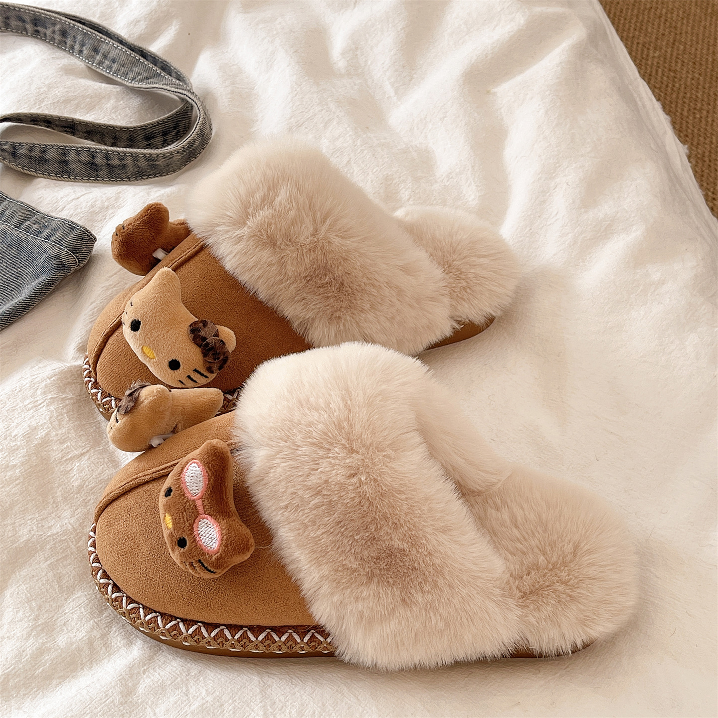 卡通可爱猫咪保暖毛毛拖鞋