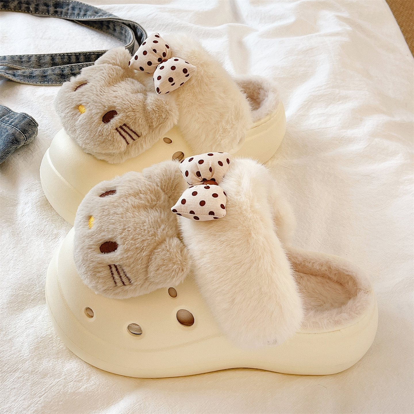 可爱蝴蝶结猫咪洞洞毛毛鞋