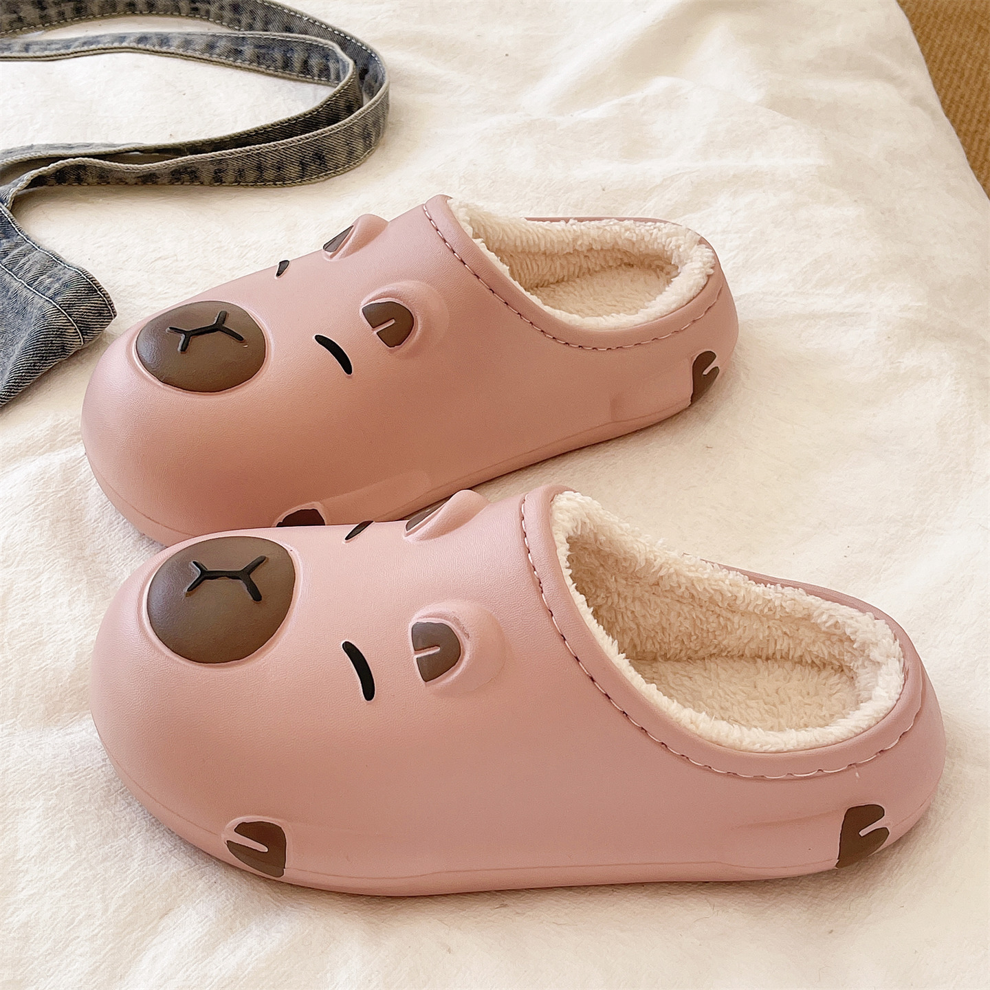 可爱卡皮巴拉防水毛毛拖鞋