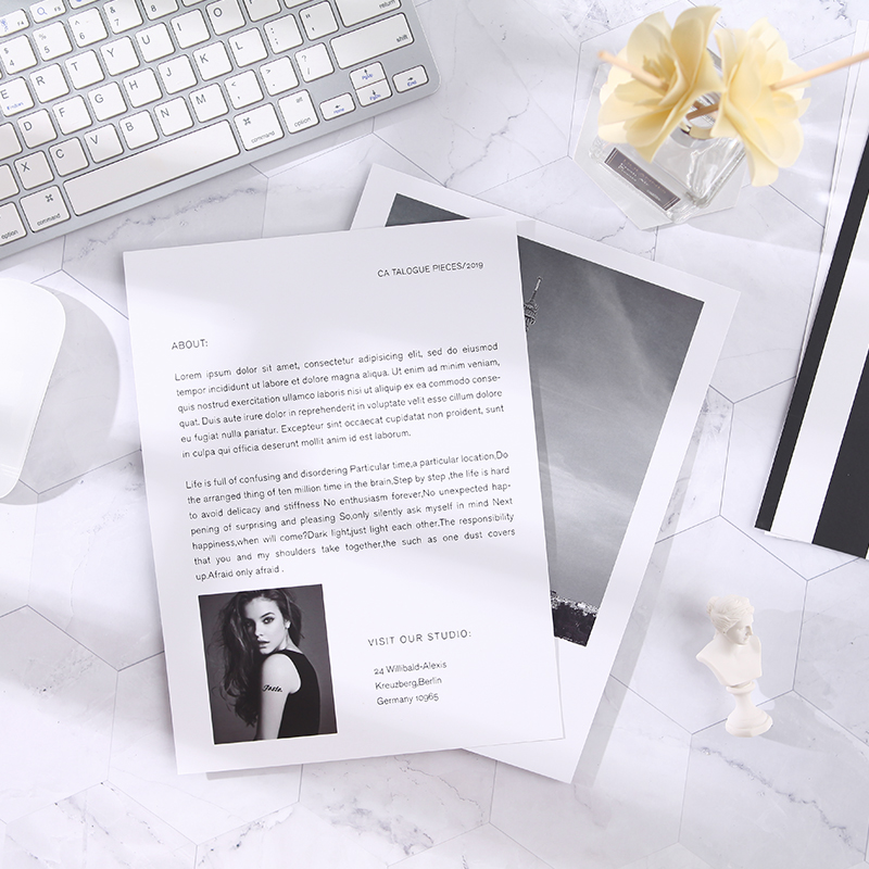 香彩简约英文杂志拍摄背景